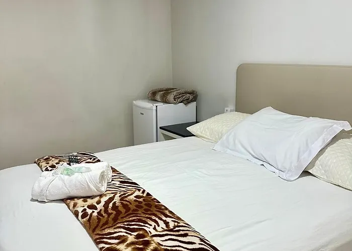 Suíte Quarto 3km de Florianópolis